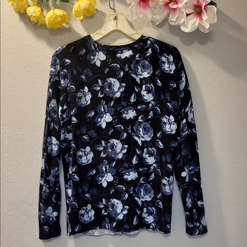 Black Floral Open Blazer Jacket with Blue Rose Print - Picture 3 of 10
